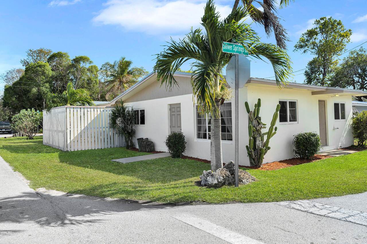 62 Silver Springs Drive - Photo 1