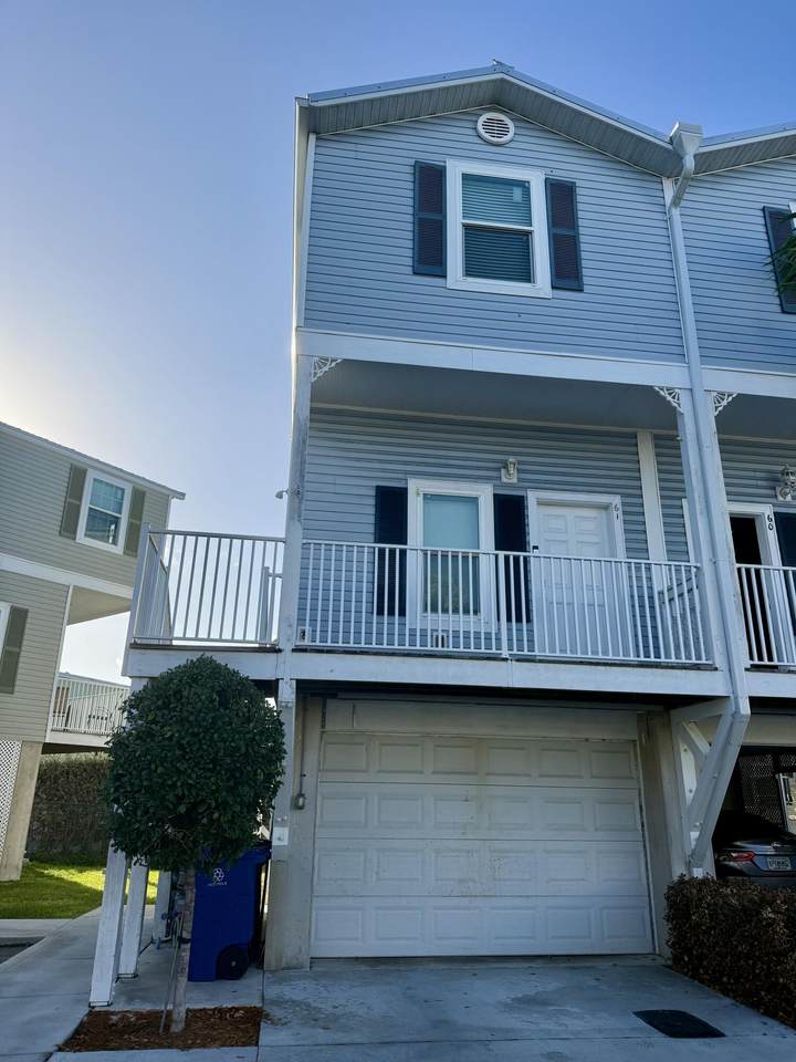 5030 5Th Avenue - Photo 1