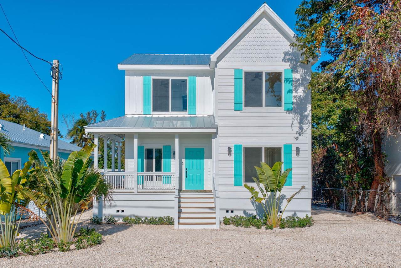 718 Largo Road - Photo 1