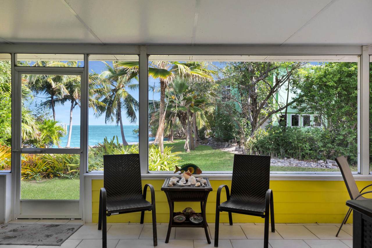 https://bt-photos.global.ssl.fastly.net/flkeys/1280_boomver_1_619448-2.jpg