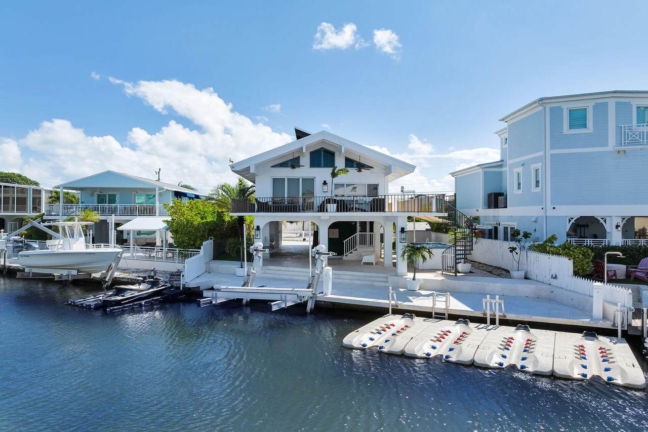 https://bt-photos.global.ssl.fastly.net/flkeys/1280_boomver_1_619472-2.jpg