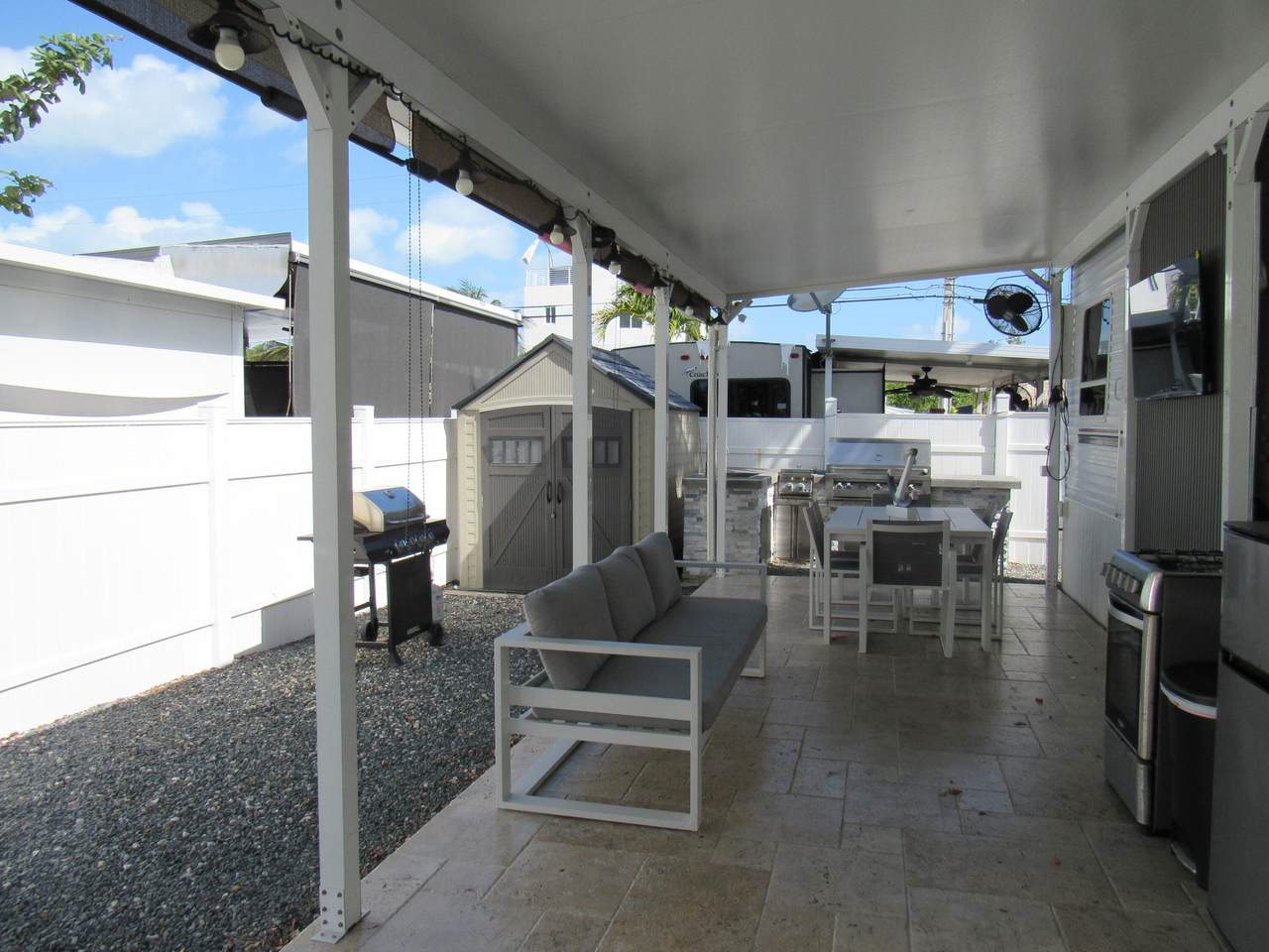 https://bt-photos.global.ssl.fastly.net/flkeys/1280_boomver_1_619494-2.jpg