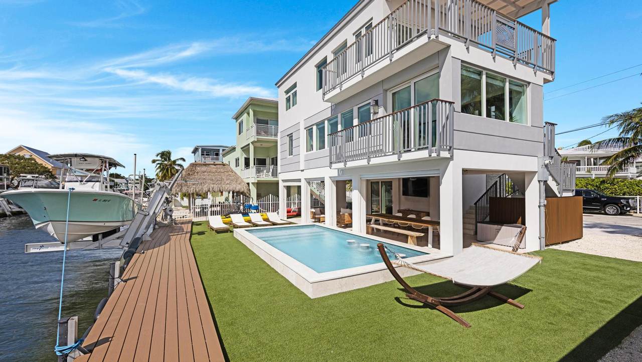 704 Grouper Lane - Photo 1