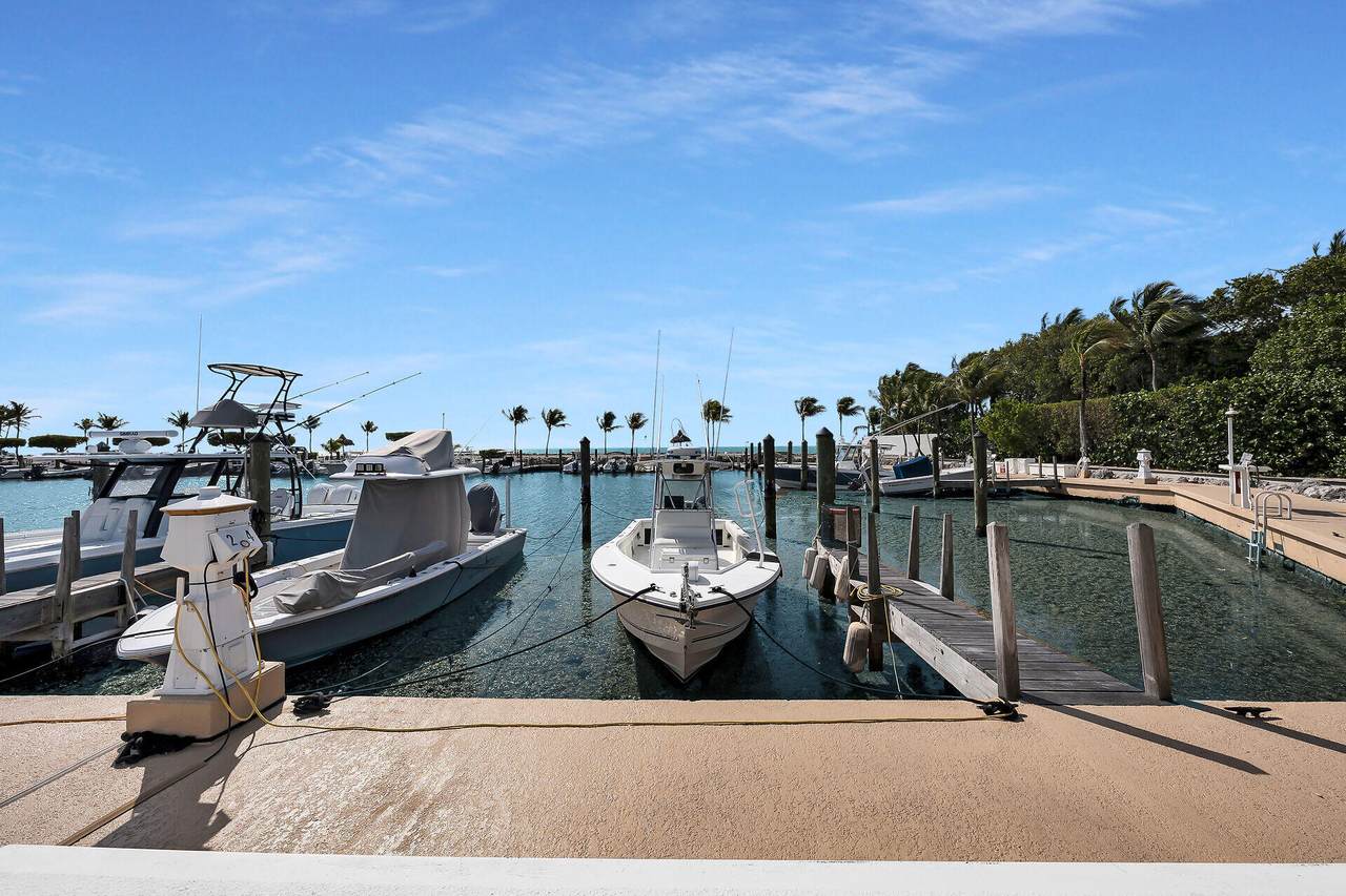 https://bt-photos.global.ssl.fastly.net/flkeys/1280_boomver_1_619533-2.jpg