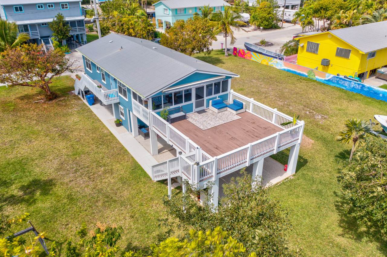 937 Loggerhead Lane - Photo 1
