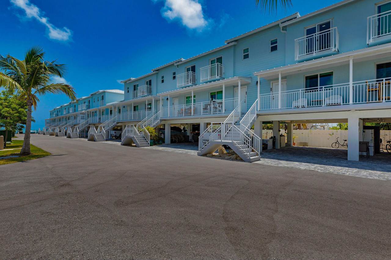 10877 Overseas Highway - Photo 1