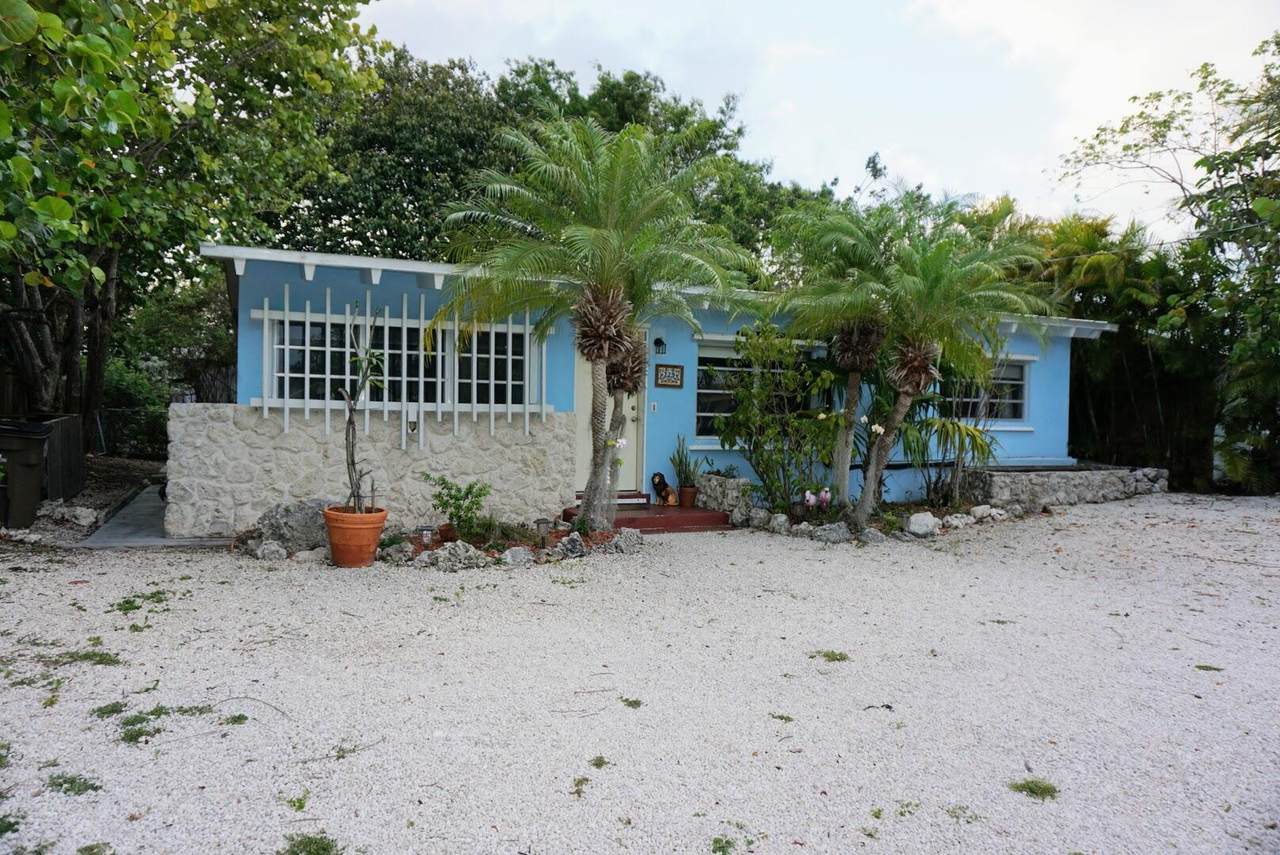 229 2nd Road - Photo 1