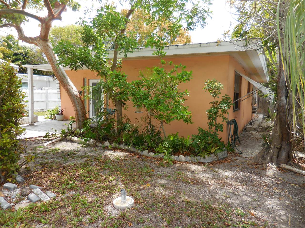 https://bt-photos.global.ssl.fastly.net/flkeys/1280_boomver_1_619553-2.jpg