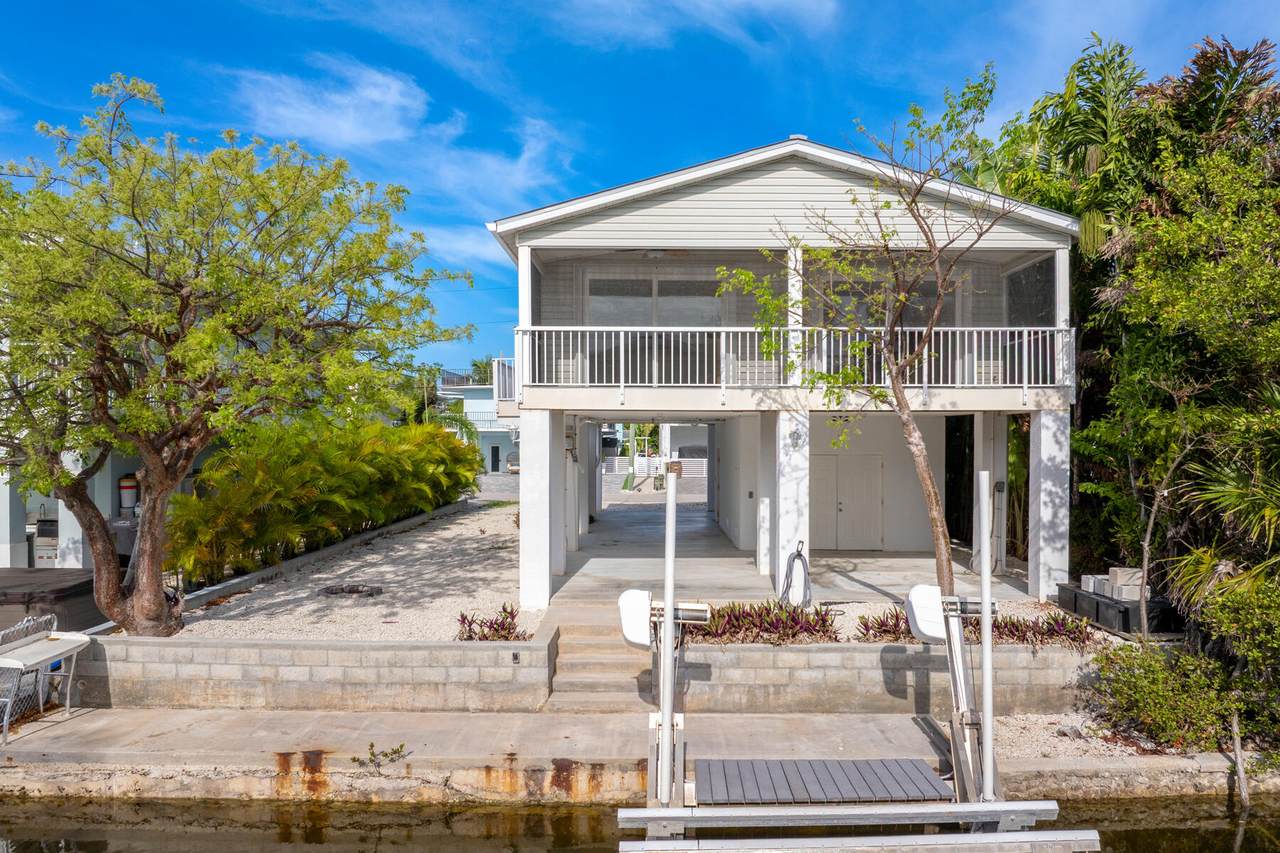 113 Snapper Creek Drive - Photo 1
