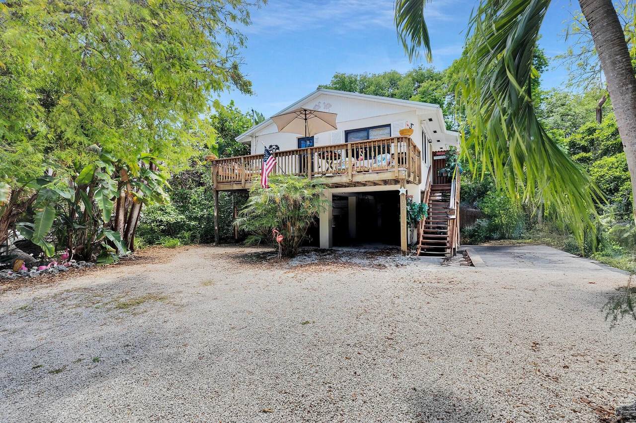 122 Ocean View Drive - Photo 1