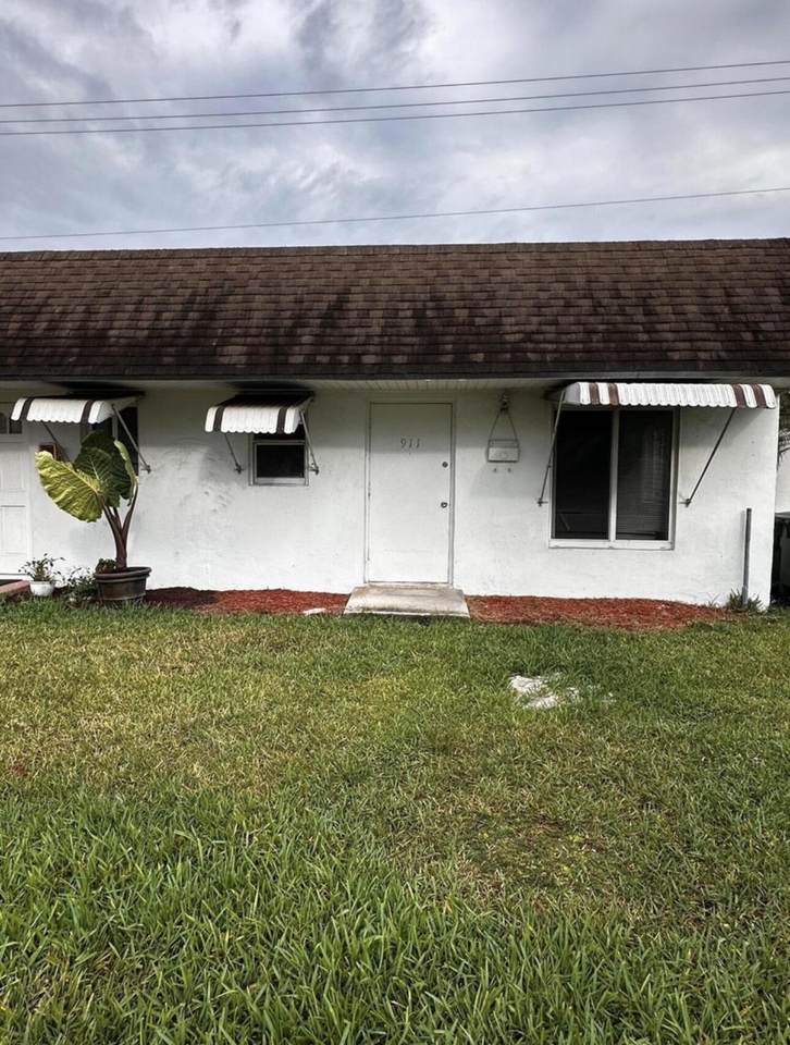 911 5th Avenue - Photo 1