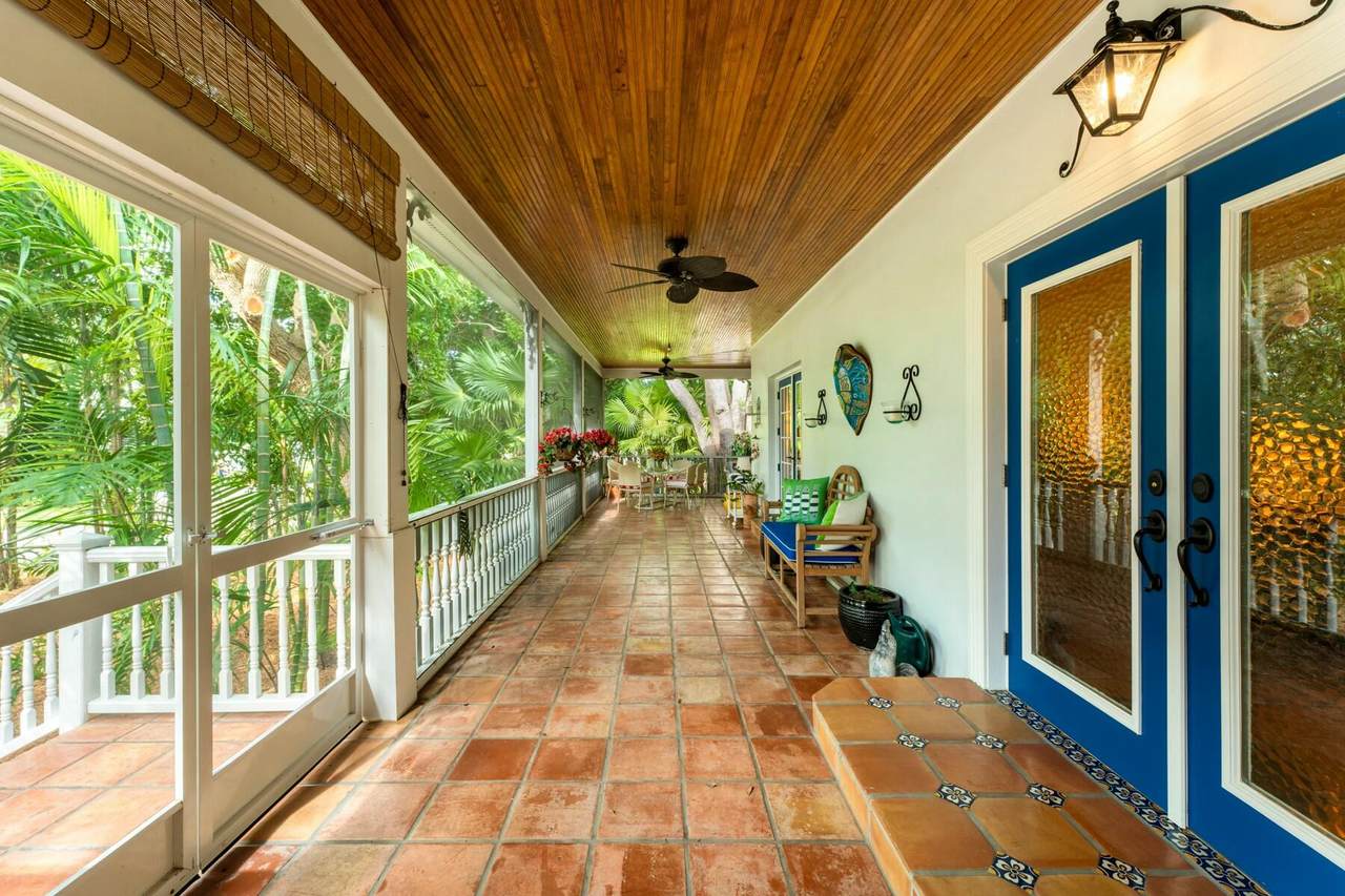 https://bt-photos.global.ssl.fastly.net/flkeys/1280_boomver_1_619577-2.jpg