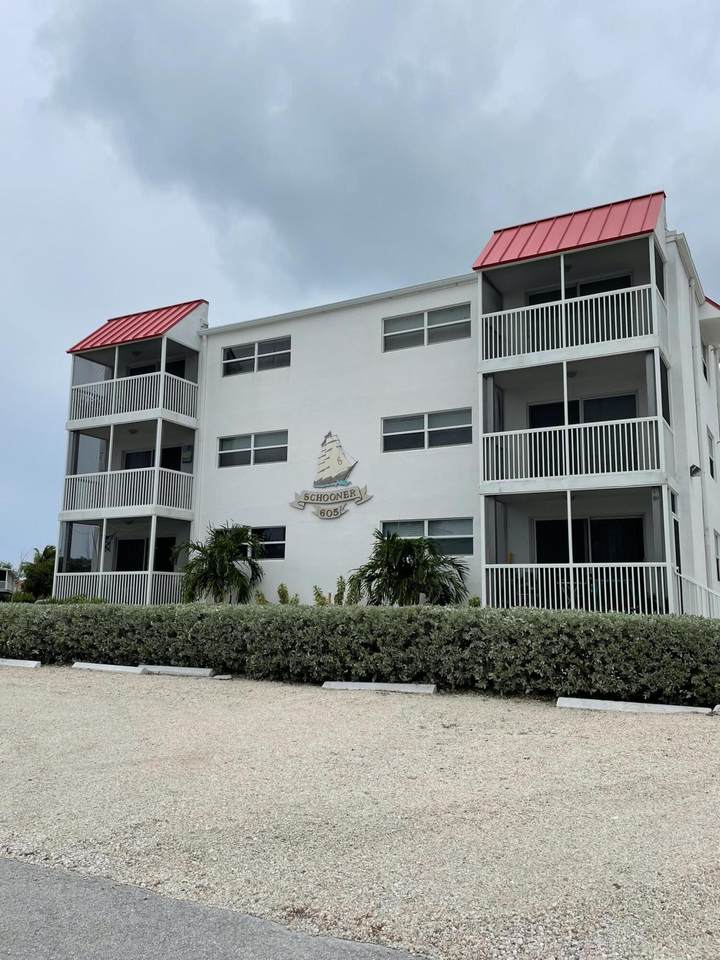 605 Sombrero Beach Road - Photo 1