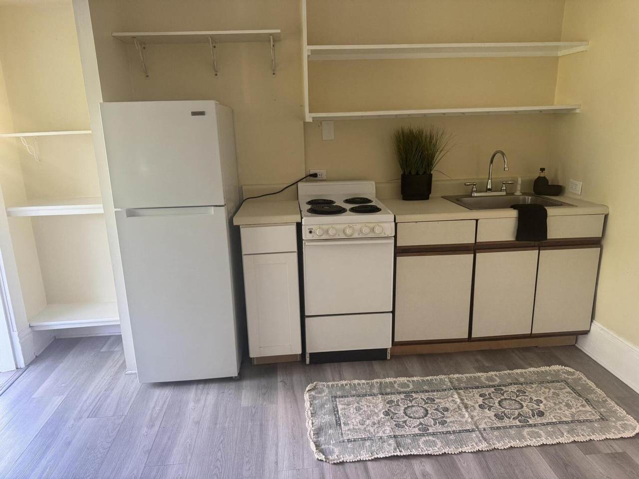 1120 Washington Street - Photo 1