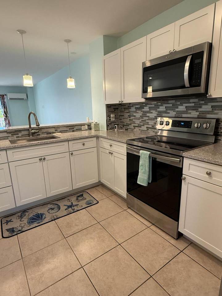 2601 Roosevelt Boulevard - Photo 1