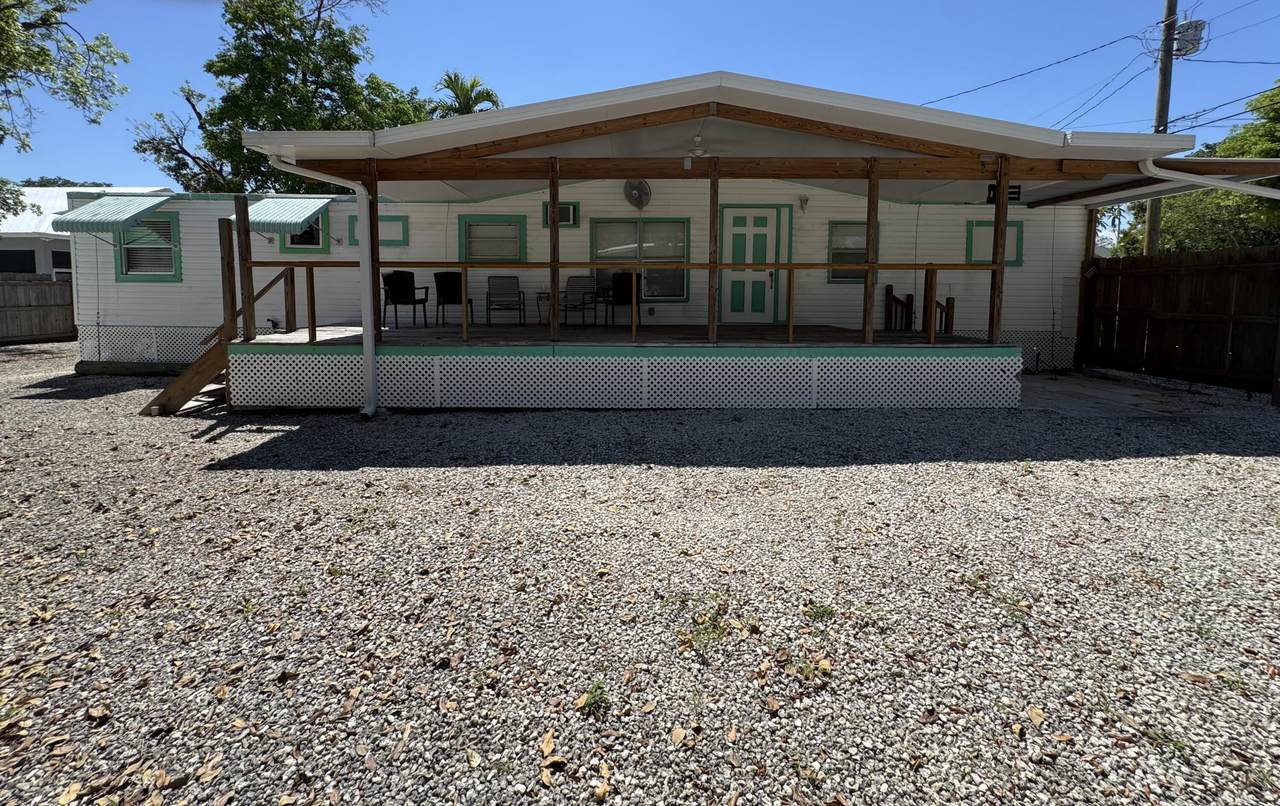 245 Lee Avenue - Photo 1