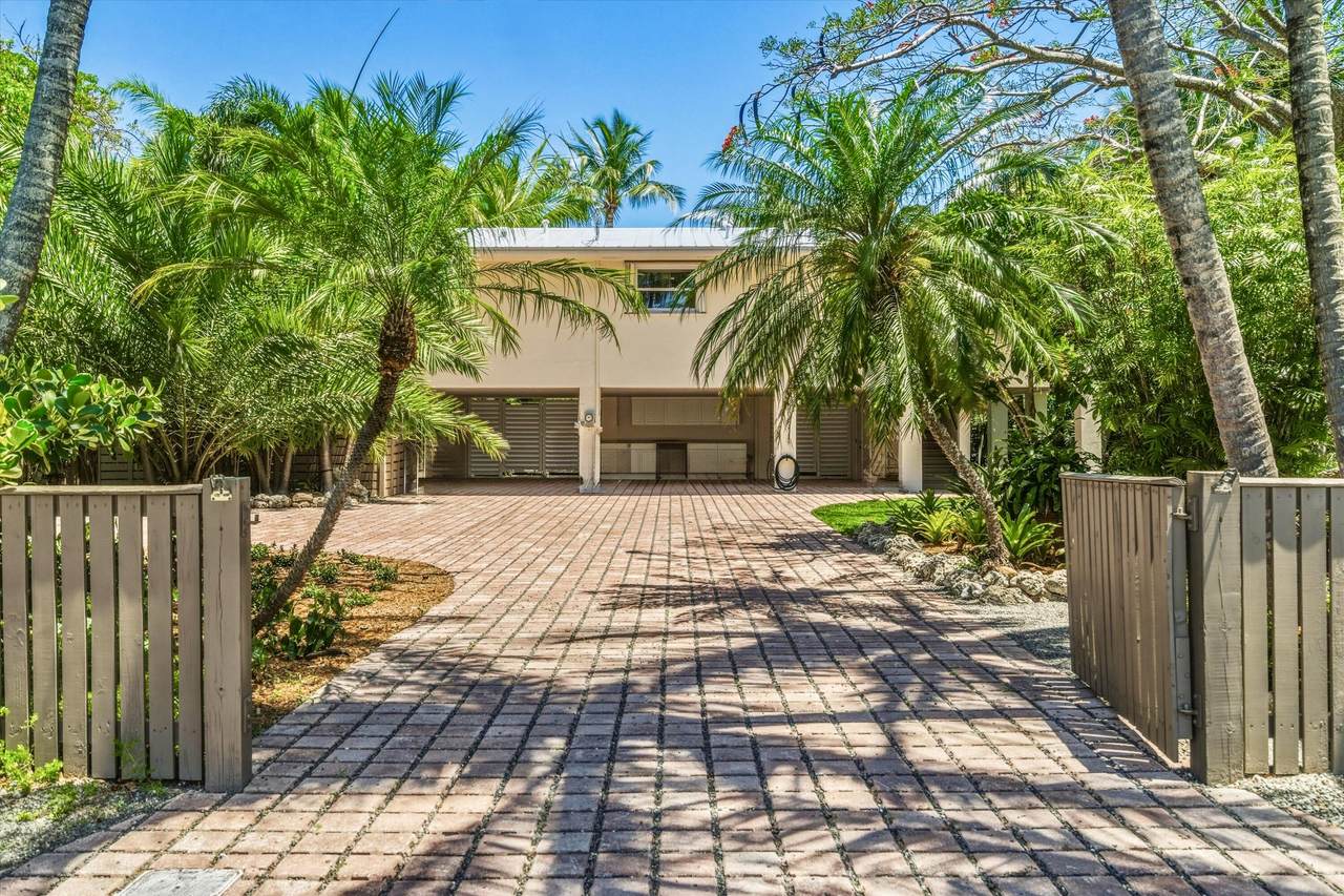 123 Venetian Way - Photo 1