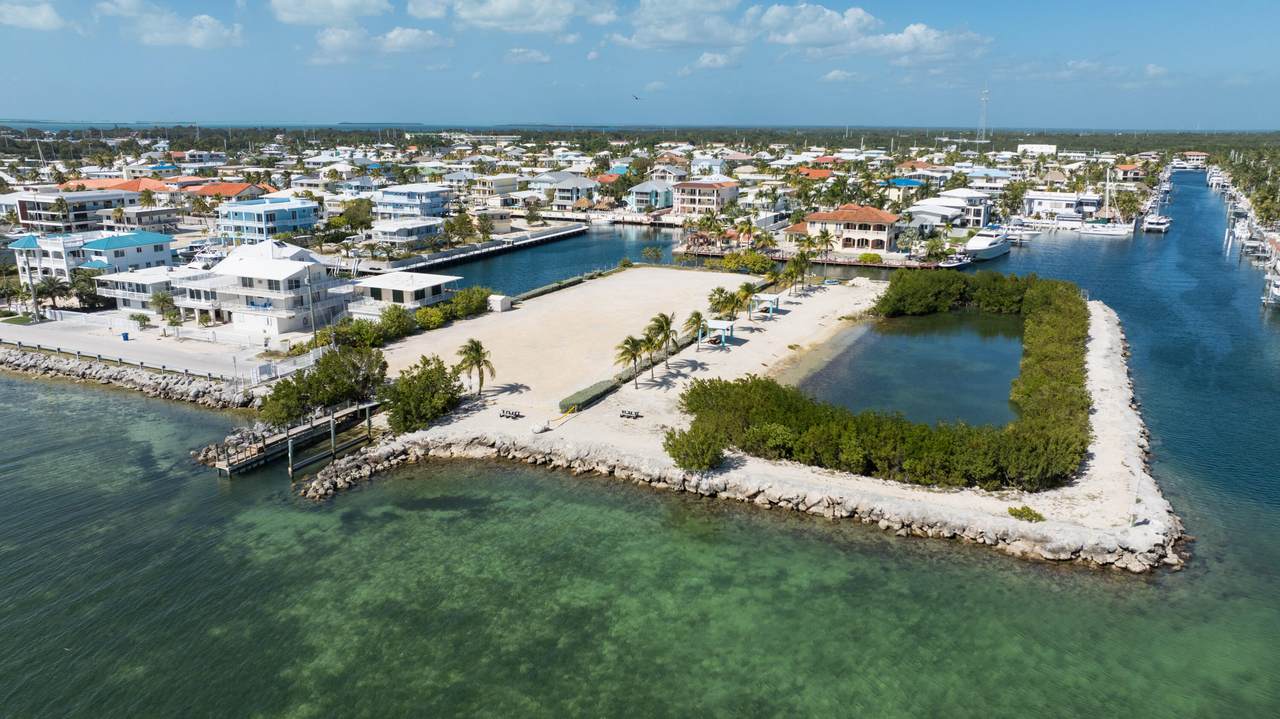 https://bt-photos.global.ssl.fastly.net/flkeys/1280_boomver_1_619876-2.jpg