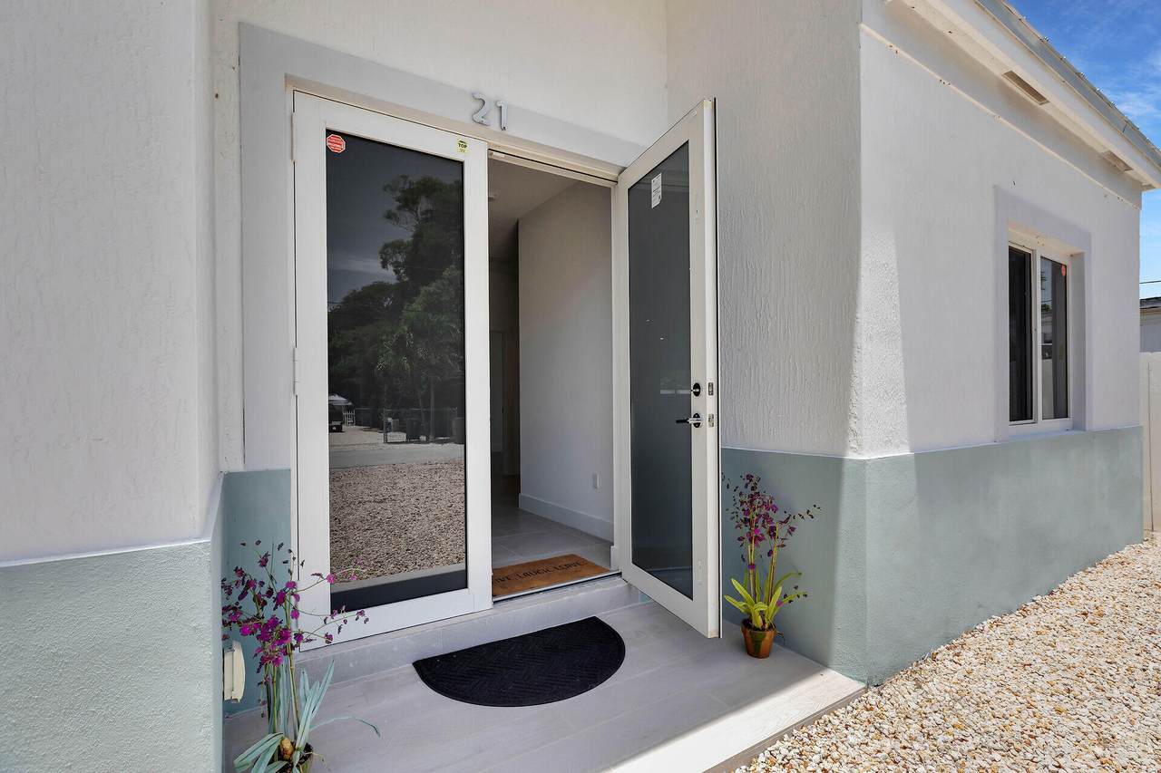 21 Tina Place - Photo 1