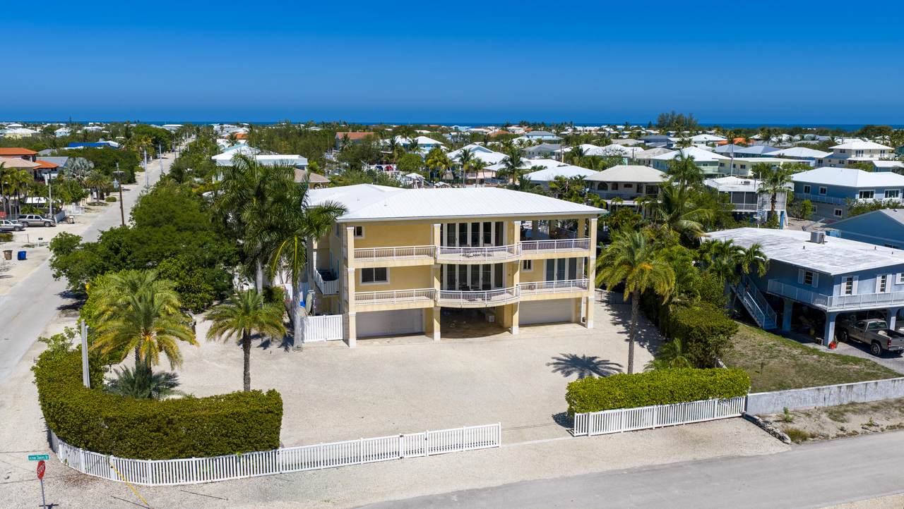 https://bt-photos.global.ssl.fastly.net/flkeys/1280_boomver_1_619905-2.jpg