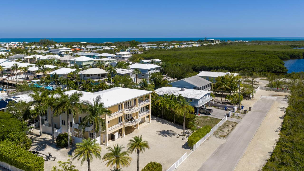 https://bt-photos.global.ssl.fastly.net/flkeys/1280_boomver_1_619905-2.jpg
