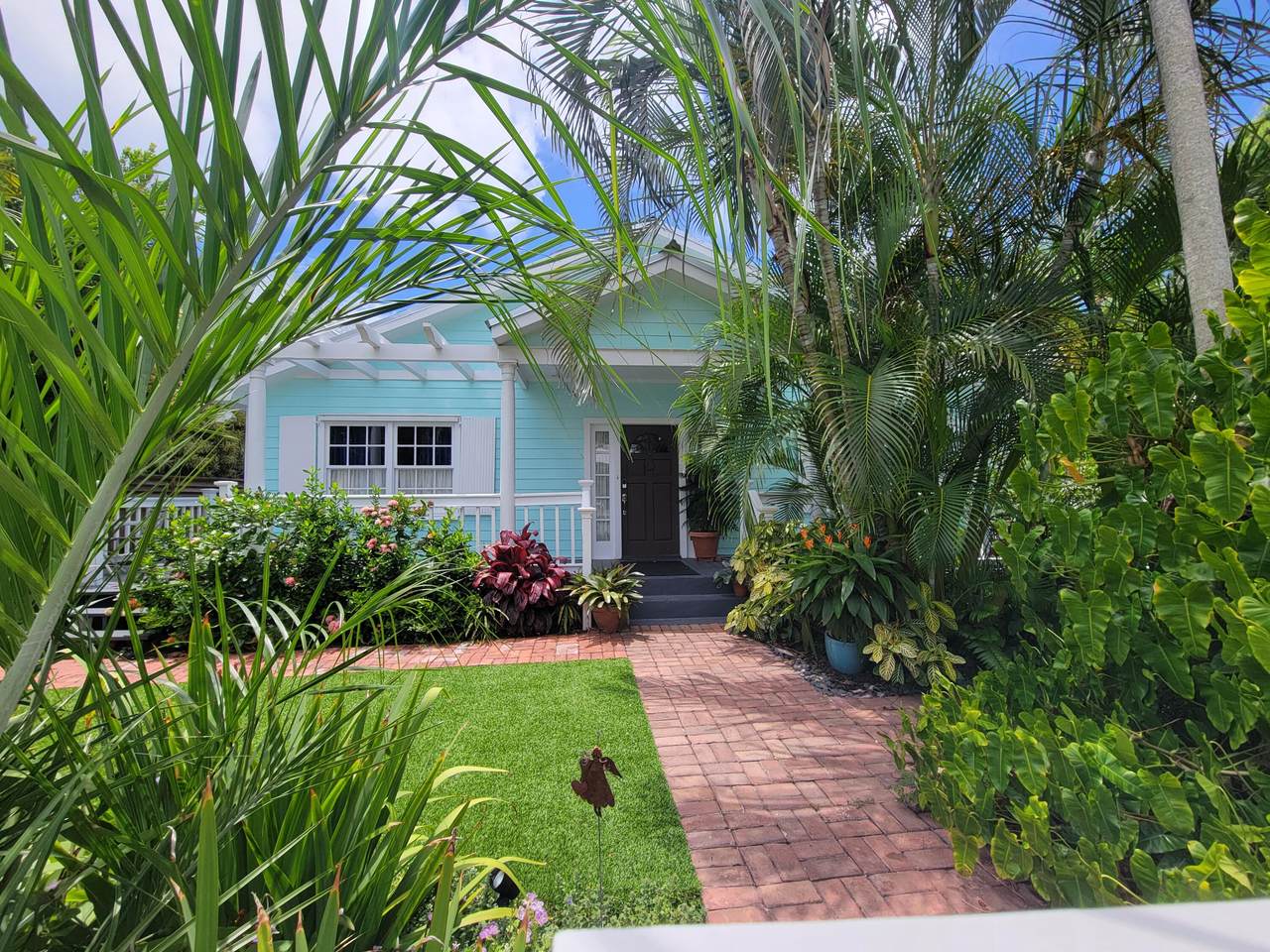 1022 Washington Street - Photo 1