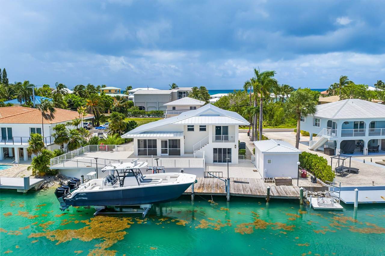 248 Seaview Drive - Photo 1
