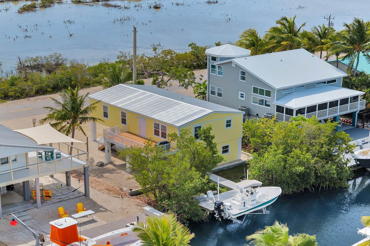 437 Pirates Road - Photo 1