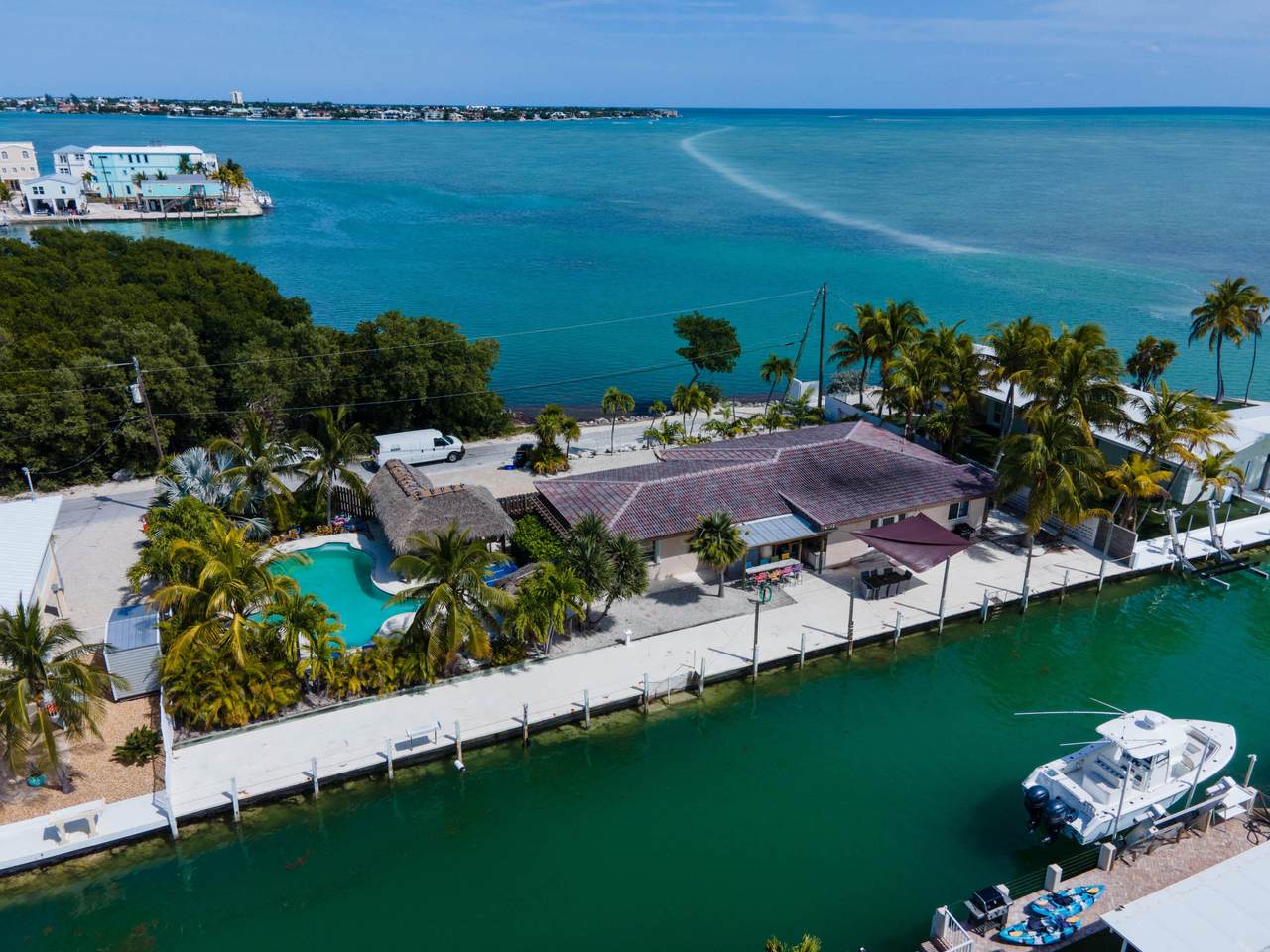 https://bt-photos.global.ssl.fastly.net/flkeys/1280_boomver_1_620132-2.jpg