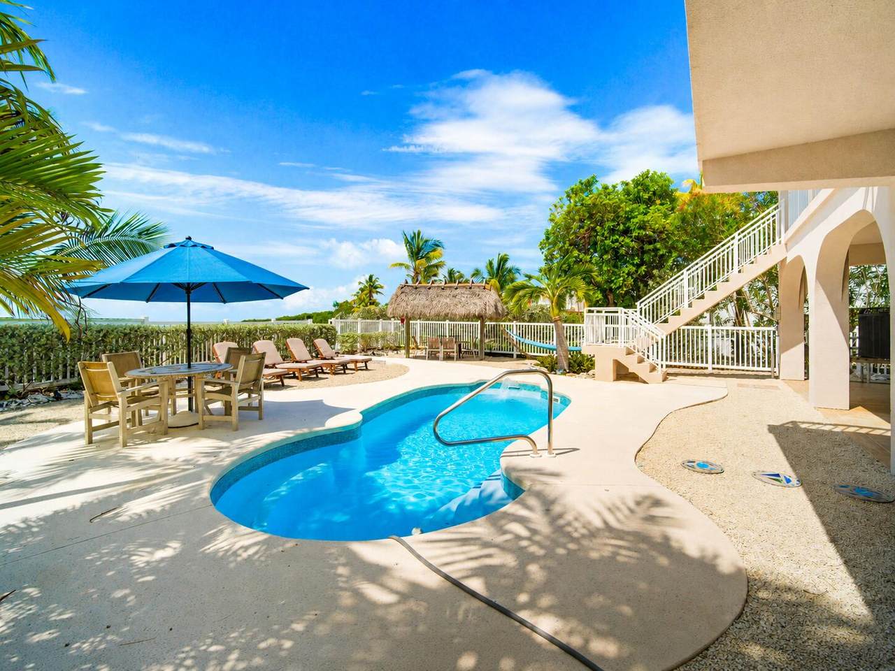 https://bt-photos.global.ssl.fastly.net/flkeys/1280_boomver_1_620145-2.jpg