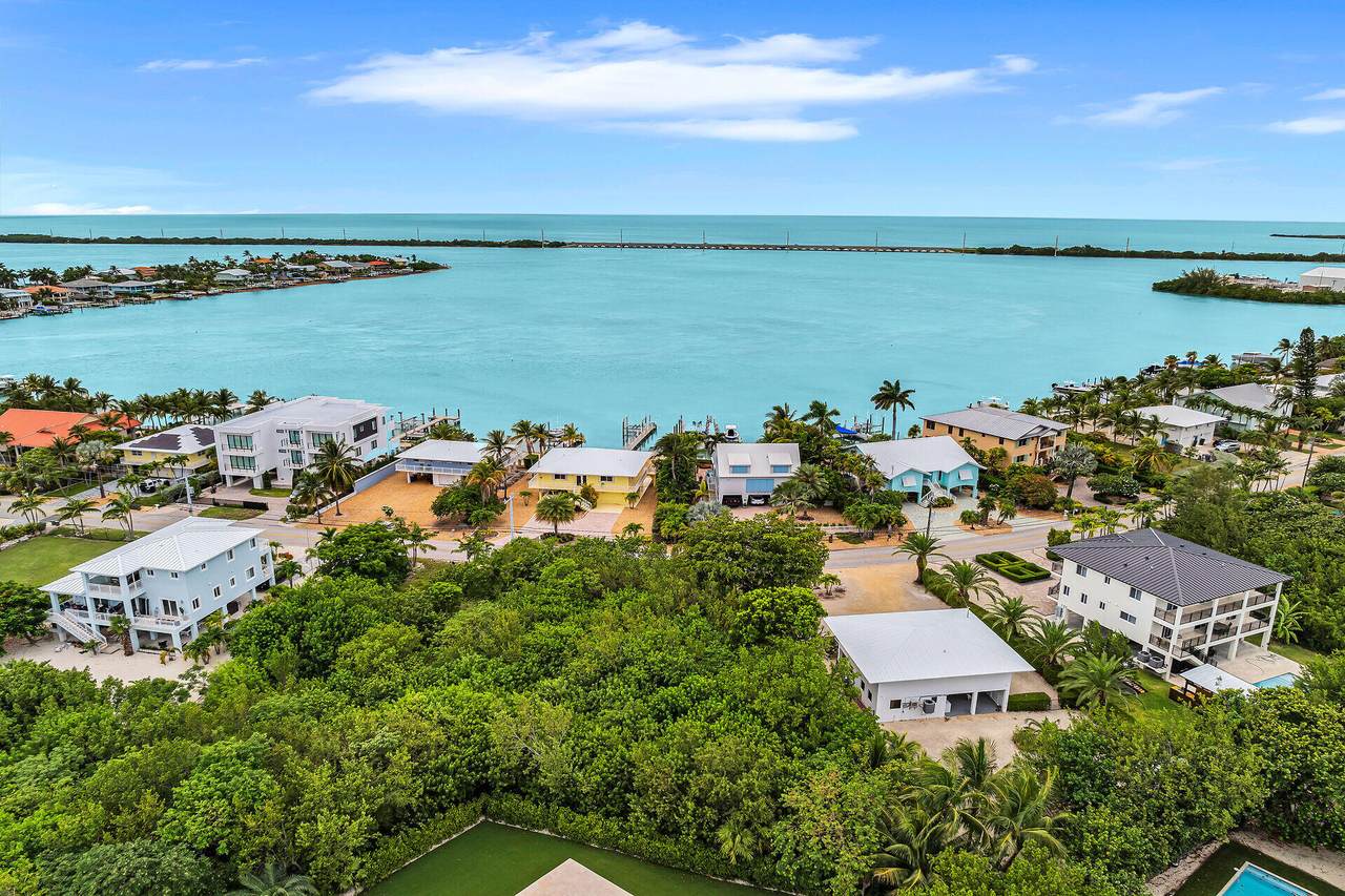 125 Bimini Drive - Photo 1