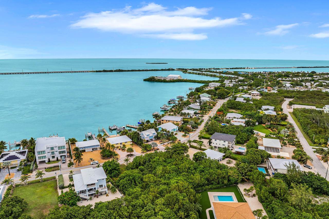 https://bt-photos.global.ssl.fastly.net/flkeys/1280_boomver_1_620192-2.jpg