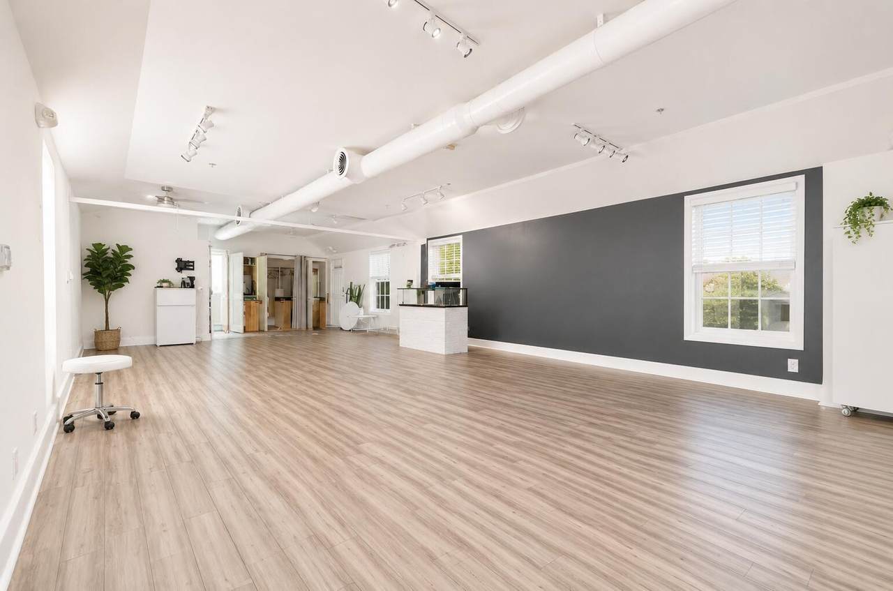 1012 Truman Avenue - Photo 1