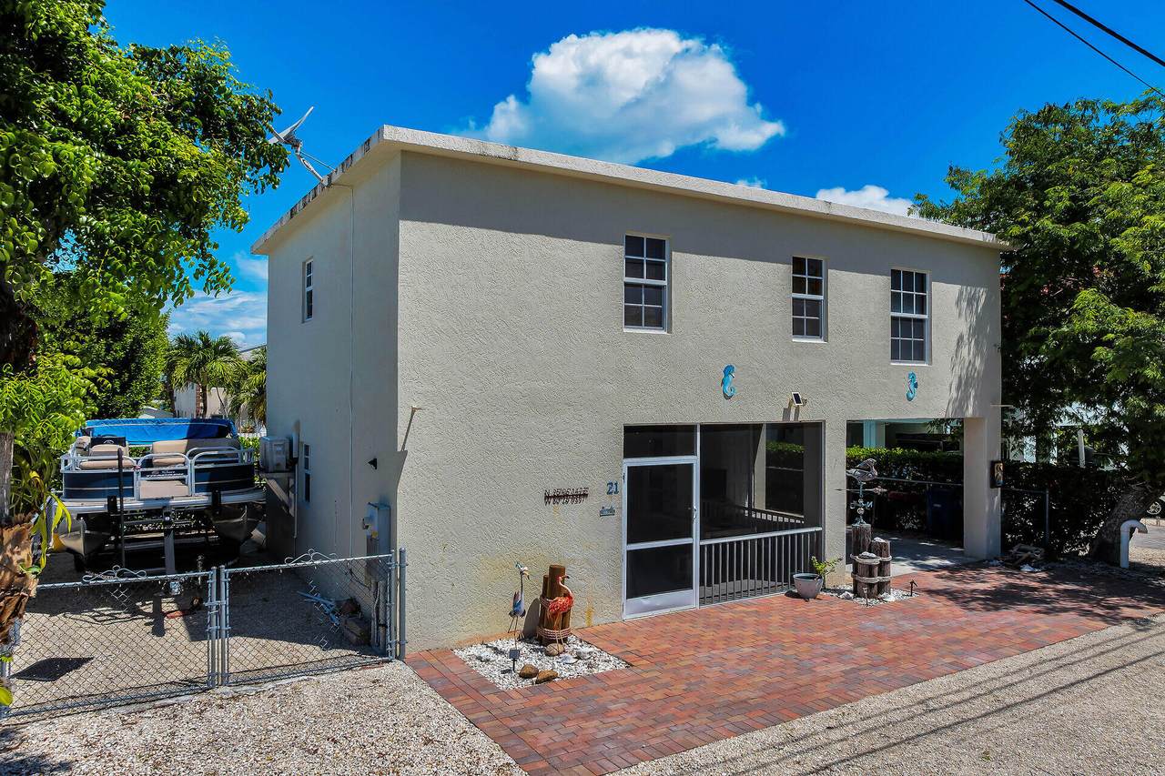 21 Poinciana Drive - Photo 1