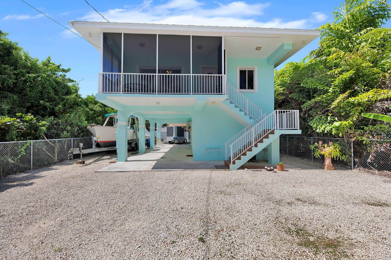 54 Tarpon Avenue - Photo 1