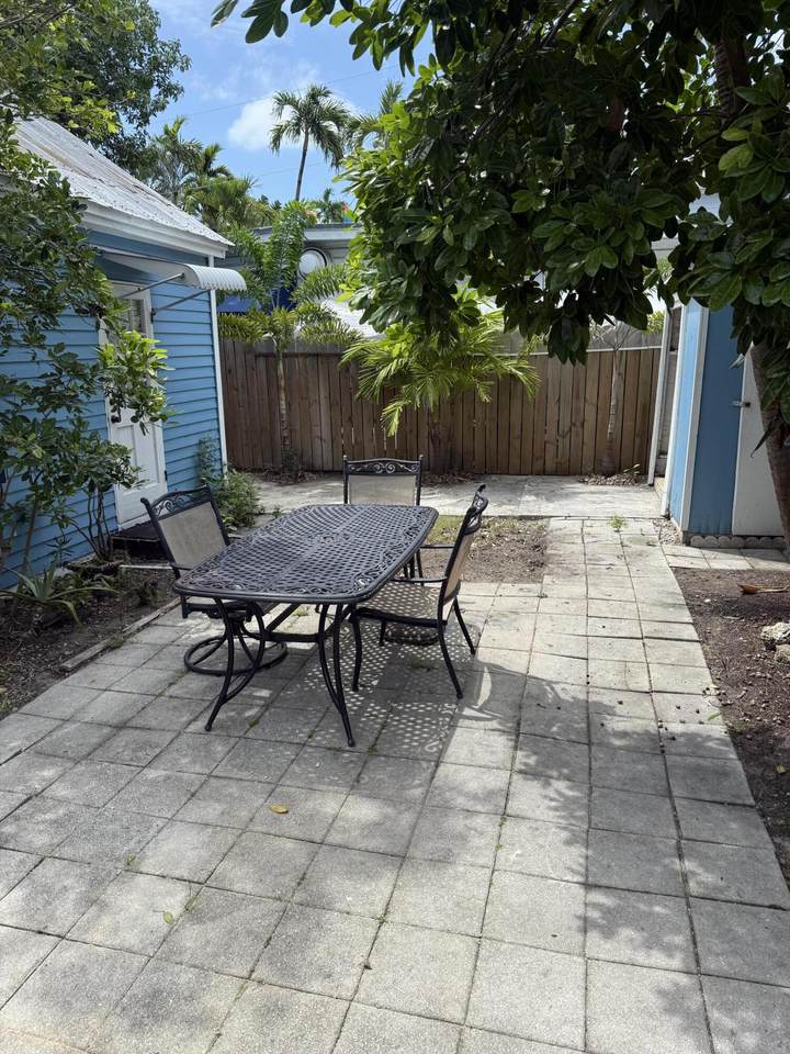https://bt-photos.global.ssl.fastly.net/flkeys/1280_boomver_1_620320-2.jpg