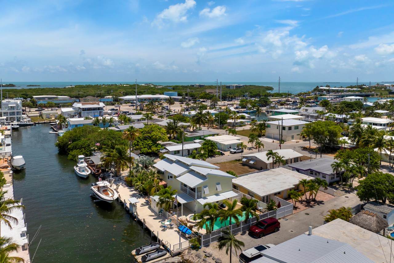 https://bt-photos.global.ssl.fastly.net/flkeys/1280_boomver_1_620336-2.jpg