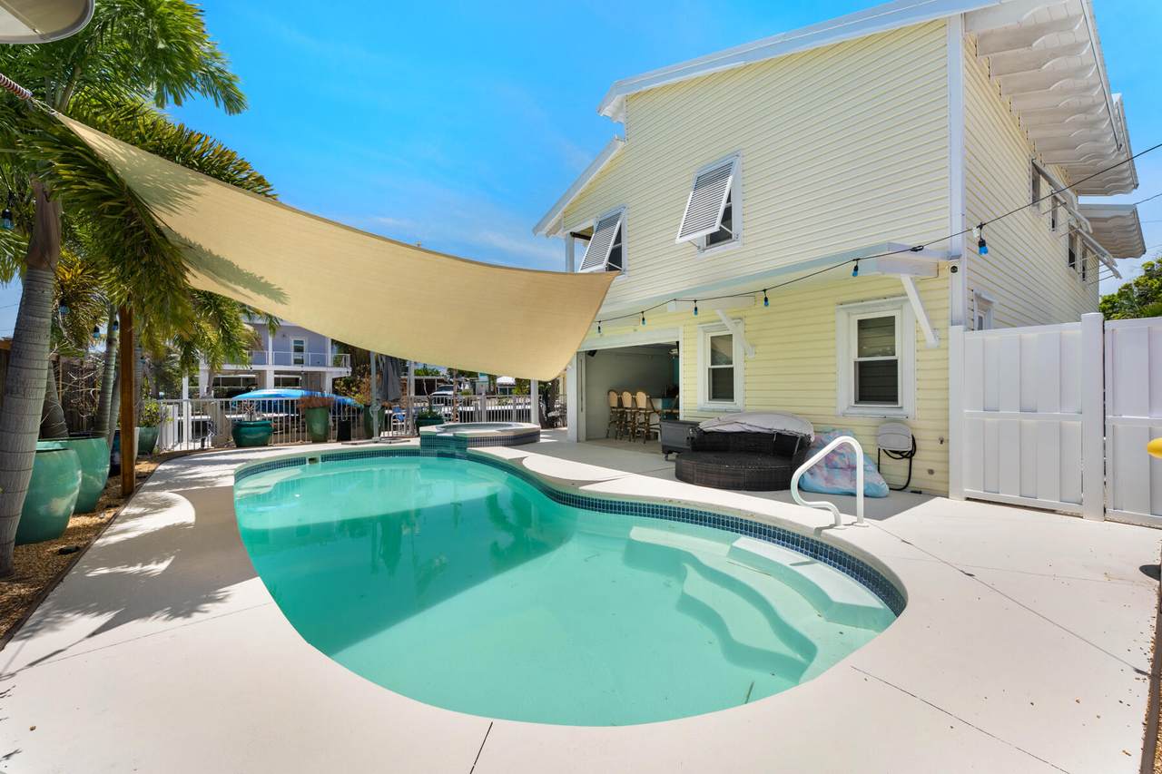 11563 4th Avenue Ocean - Photo 1