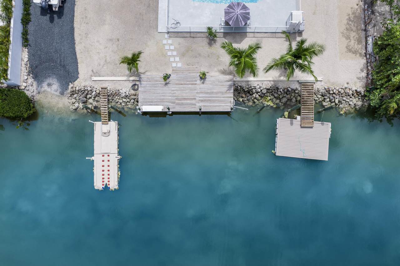 https://bt-photos.global.ssl.fastly.net/flkeys/1280_boomver_1_620375-2.jpg