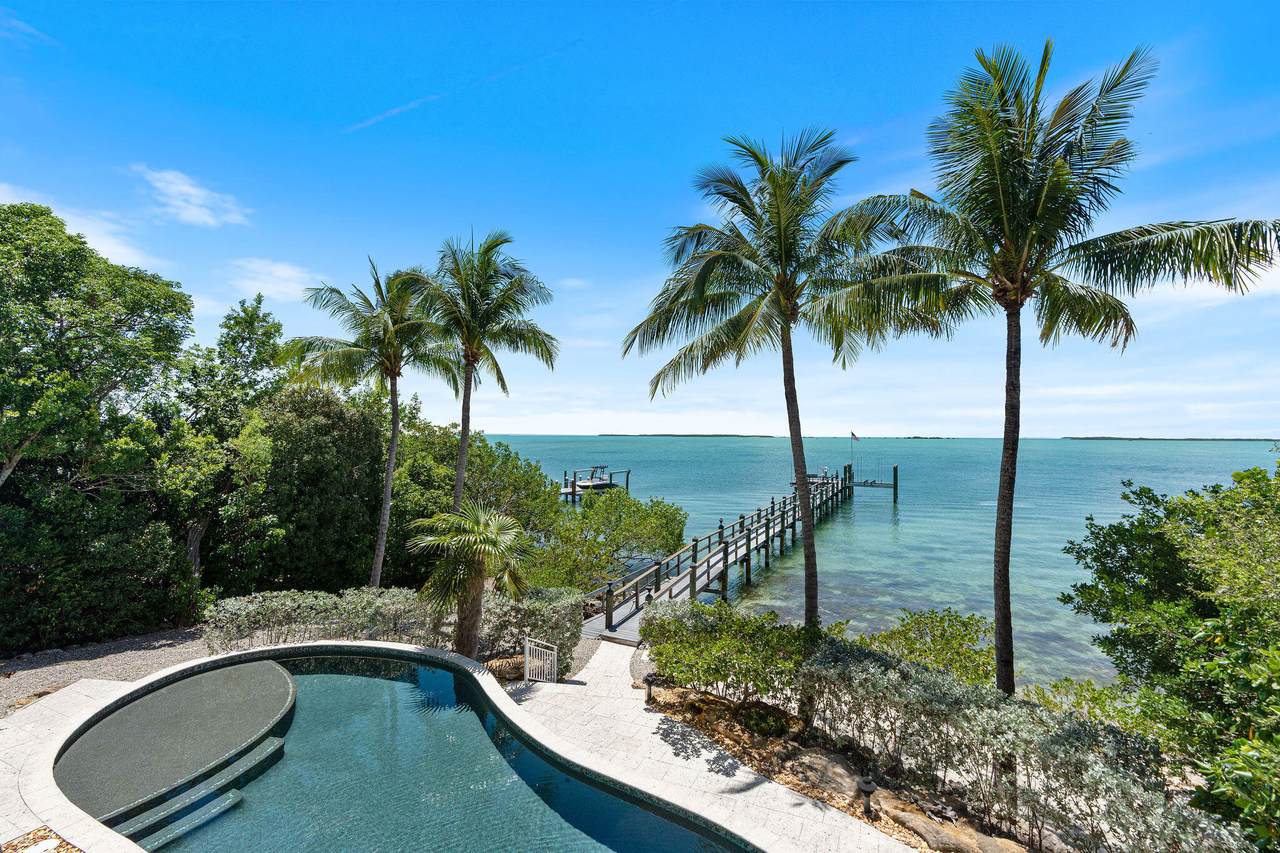 https://bt-photos.global.ssl.fastly.net/flkeys/1280_boomver_1_620417-2.jpg