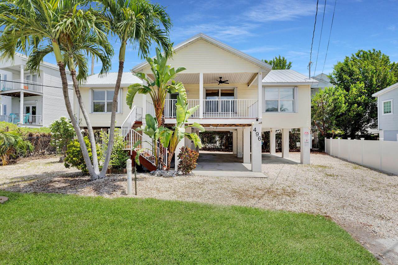 496 James Avenue - Photo 1