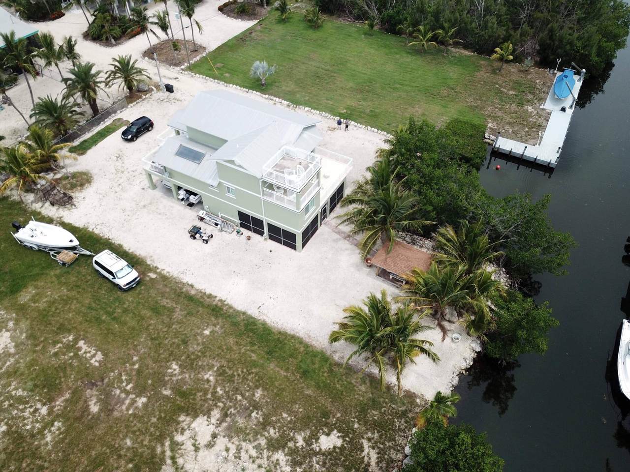 https://bt-photos.global.ssl.fastly.net/flkeys/orig_boomver_1_620517-2.jpg