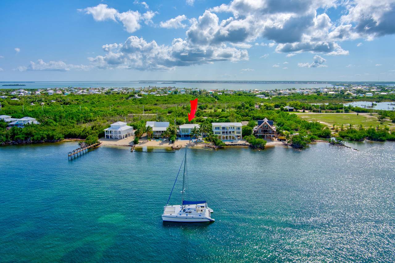 https://bt-photos.global.ssl.fastly.net/flkeys/1280_boomver_1_620532-2.jpg