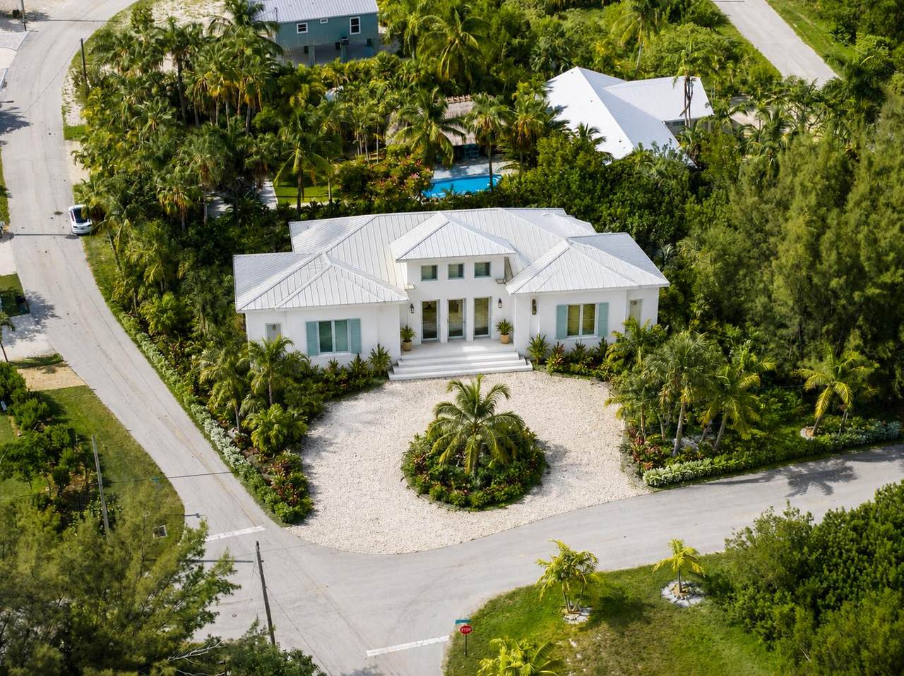 101 Bahama Drive - Photo 1