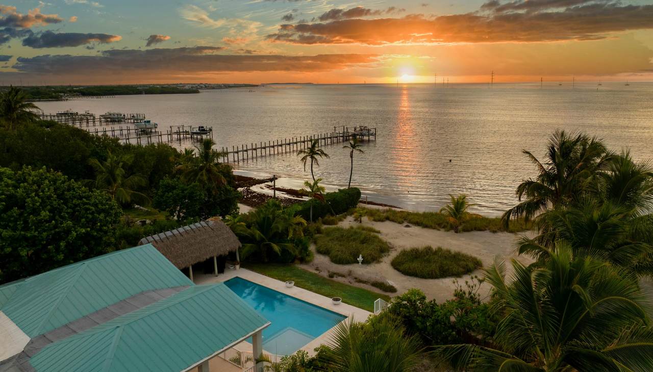 https://bt-photos.global.ssl.fastly.net/flkeys/1280_boomver_2_620553-2.jpg