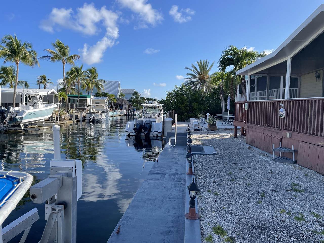https://bt-photos.global.ssl.fastly.net/flkeys/1280_boomver_1_620600-2.jpg