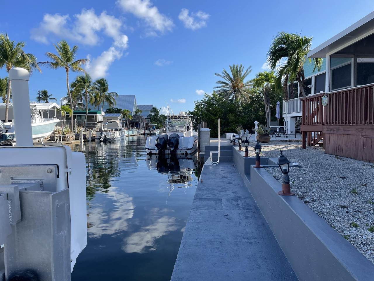 https://bt-photos.global.ssl.fastly.net/flkeys/1280_boomver_1_620600-2.jpg