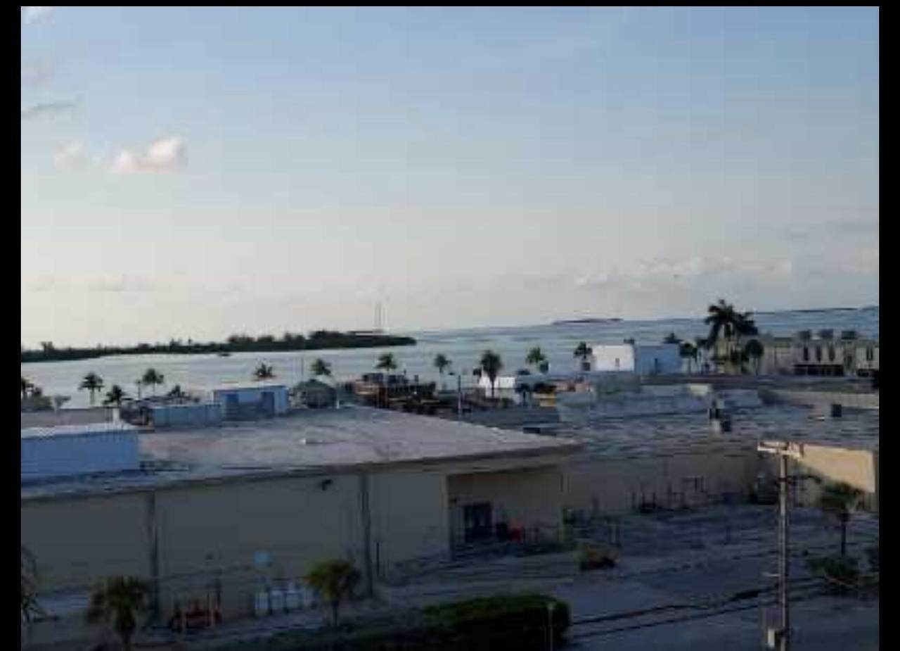 https://bt-photos.global.ssl.fastly.net/flkeys/1280_boomver_1_620647-2.jpg