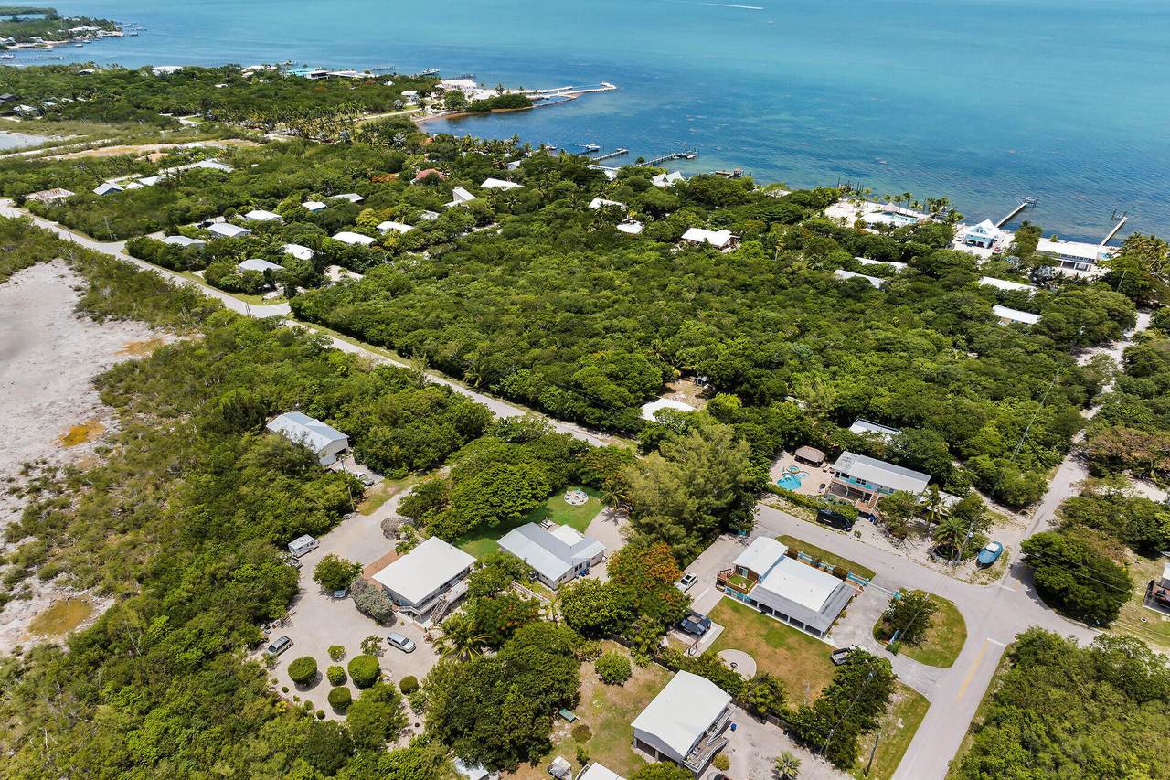 https://bt-photos.global.ssl.fastly.net/flkeys/1280_boomver_1_620669-2.jpg