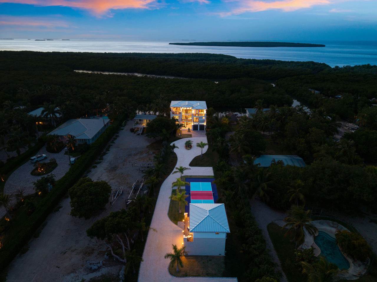 https://bt-photos.global.ssl.fastly.net/flkeys/1280_boomver_1_620680-2.jpg